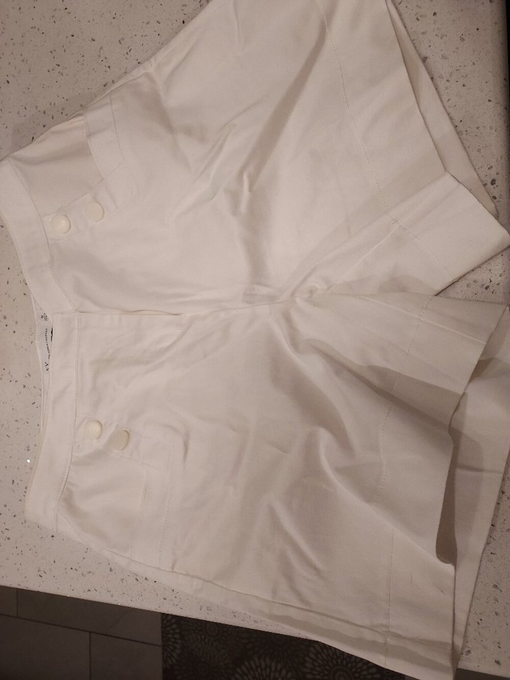 Shorts - Picture 2 of 3